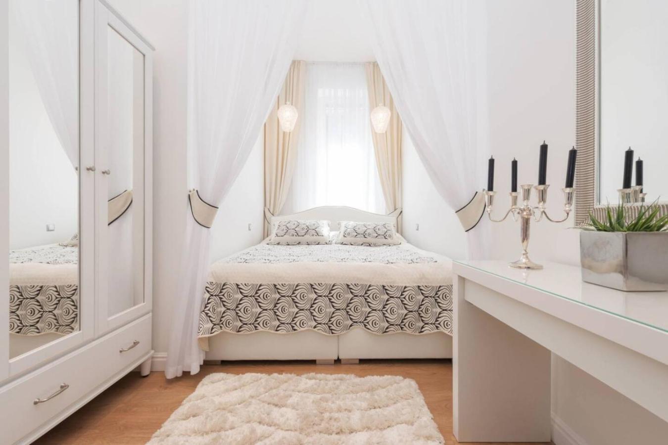 Art Deco - Astoria